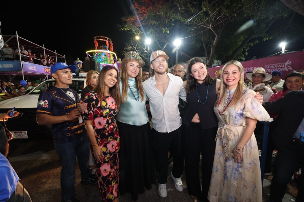 Lleno total en el Corso del Carnaval de Mérida 2026; más de 40 mil asistentes disfrutan en Xmatkuil