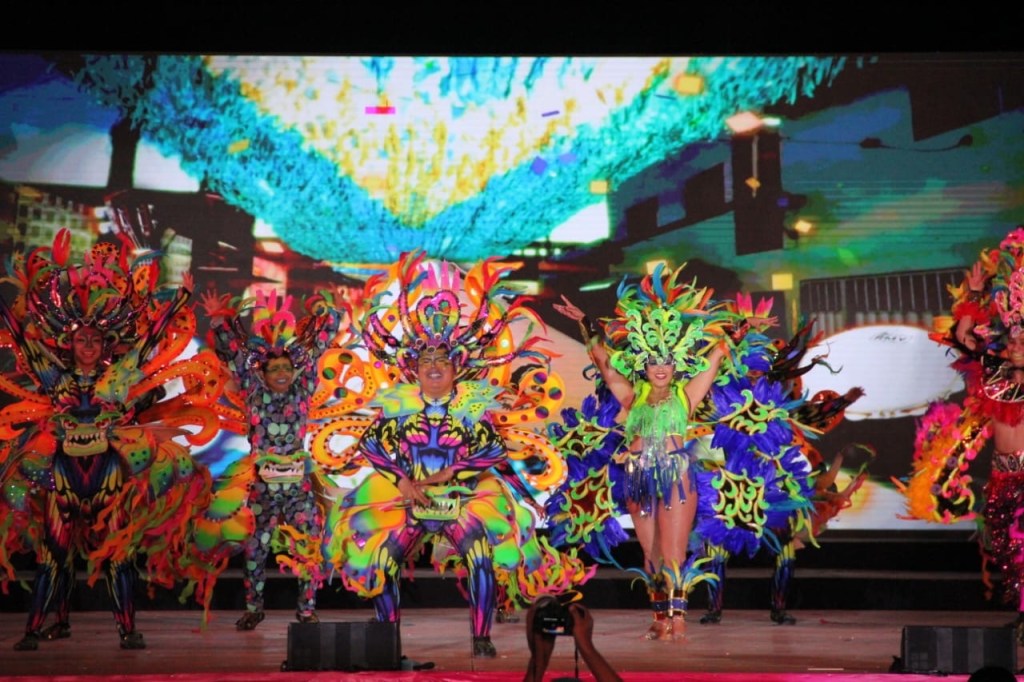 Comparsas llenan de ritmo y color el Carnaval de Mérida&nbsp;2026