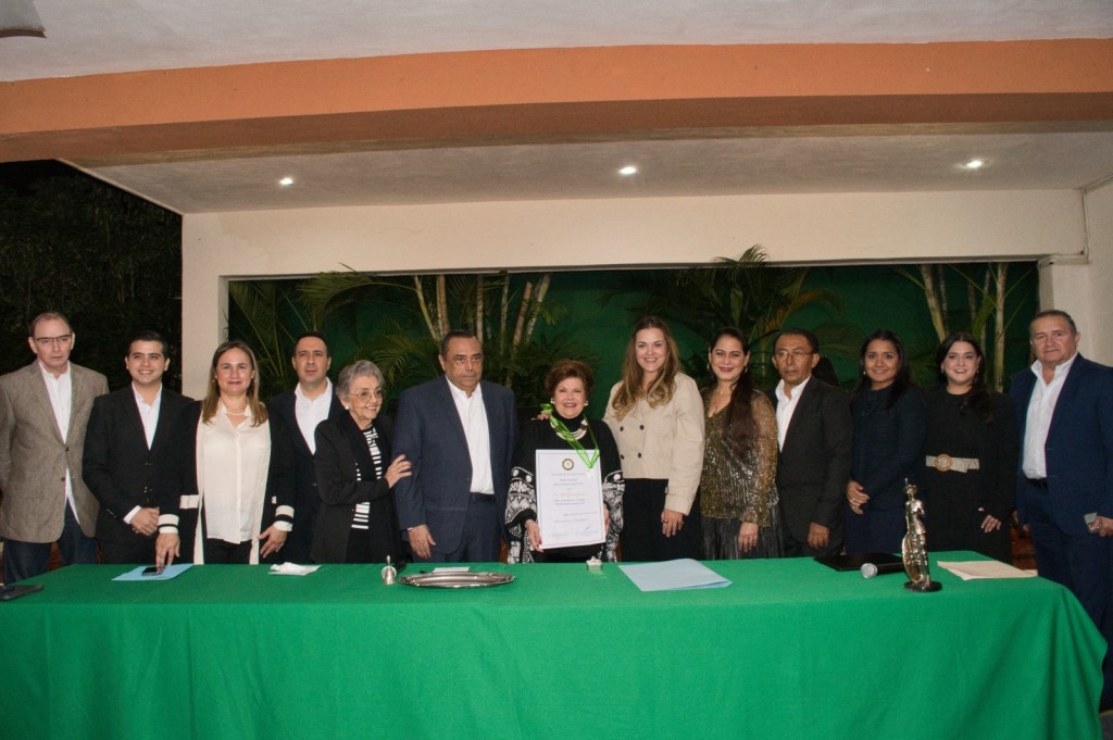Reconocen a Alis García Gamboa con la Medalla “Gonzalo Cámara Zavala” en el 117 aniversario de la Liga de Acción&nbsp;Social