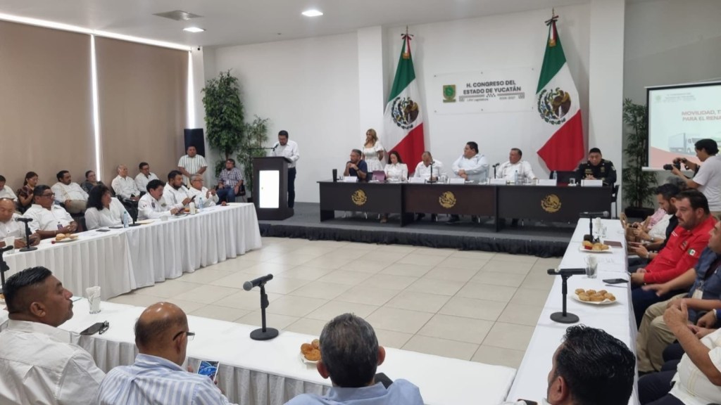 Piden orden y justicia en movilidad durante foro en el&nbsp;Congreso